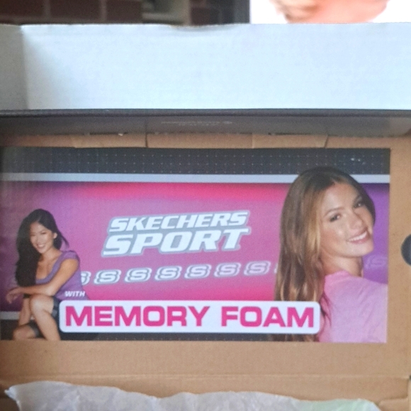 Skechers Black with Pink Trim Euro Size 41/ US 8 Slip On Mesh Uppers Lightweight - Picture 9 of 9